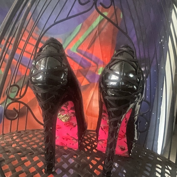 Betsey Johnson Black Patent Lace-Up Heels - Picture 1 of 9
